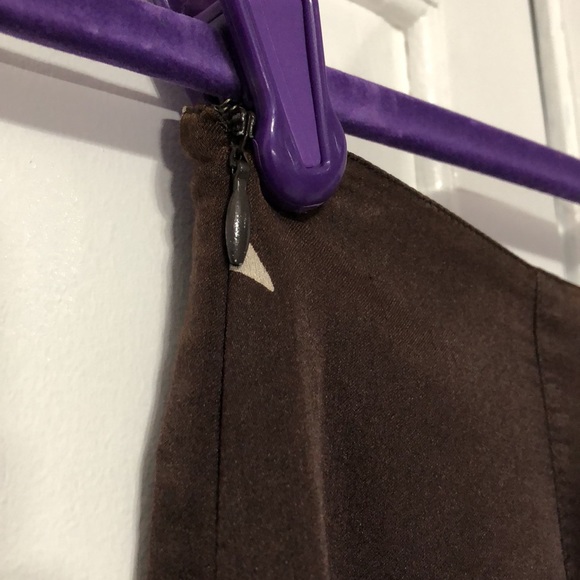 Anne Klein Dark Brown Silk Flowy Skirt w/Lillies - Picture 11 of 15